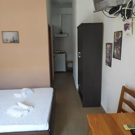 Ermou Studios Loutra Edipsou  Room photo