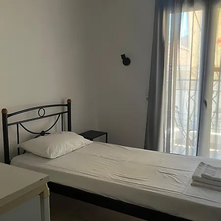 Ermou Studios Loutra Edipsou  Room photo